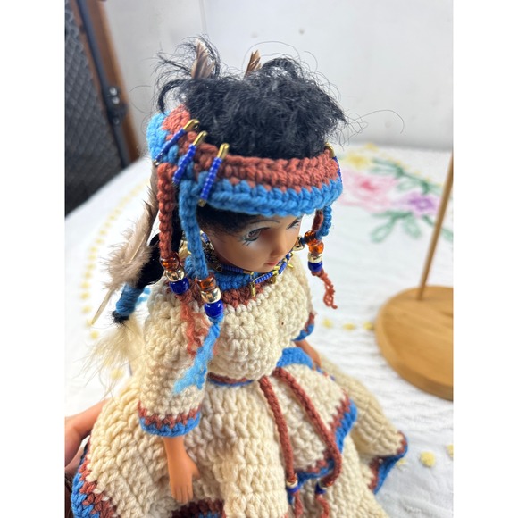 Vintage‎ Native American Style Doll Crochet Dress Collectible Souvenir Display - Picture 8 of 9